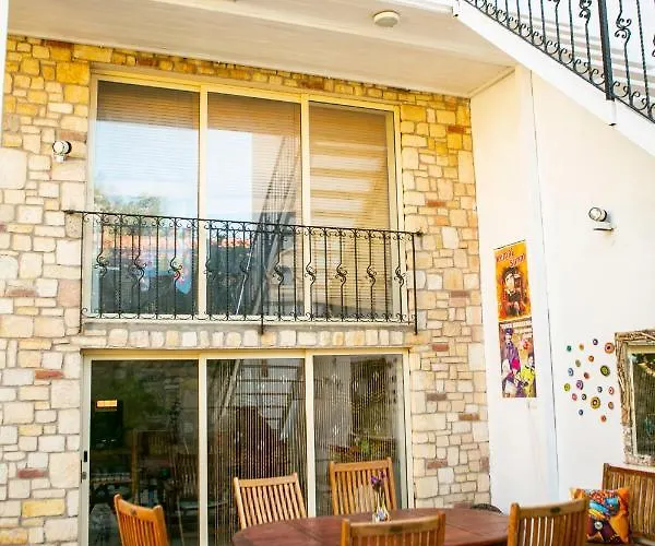 Annemin Harabesi Apart Otel Çeşme