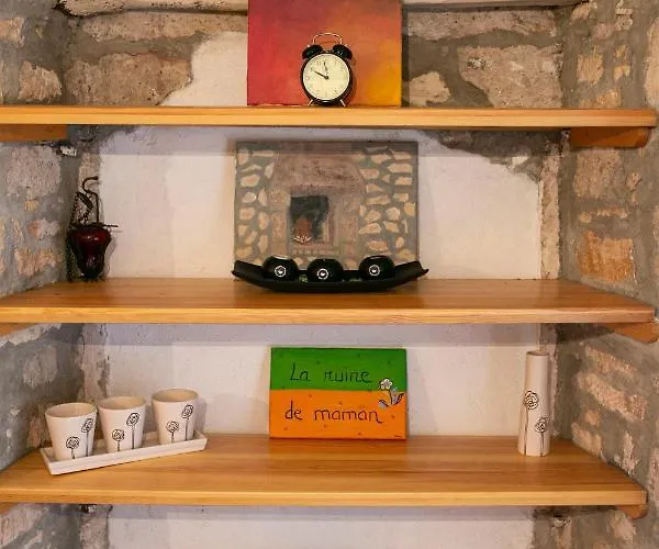 Apart Otel Annemin Harabesi Çeşme